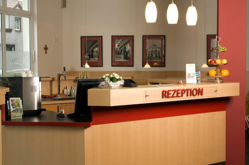 Hotel Berlin - Greenline Hotel Цоссен Экстерьер фото
