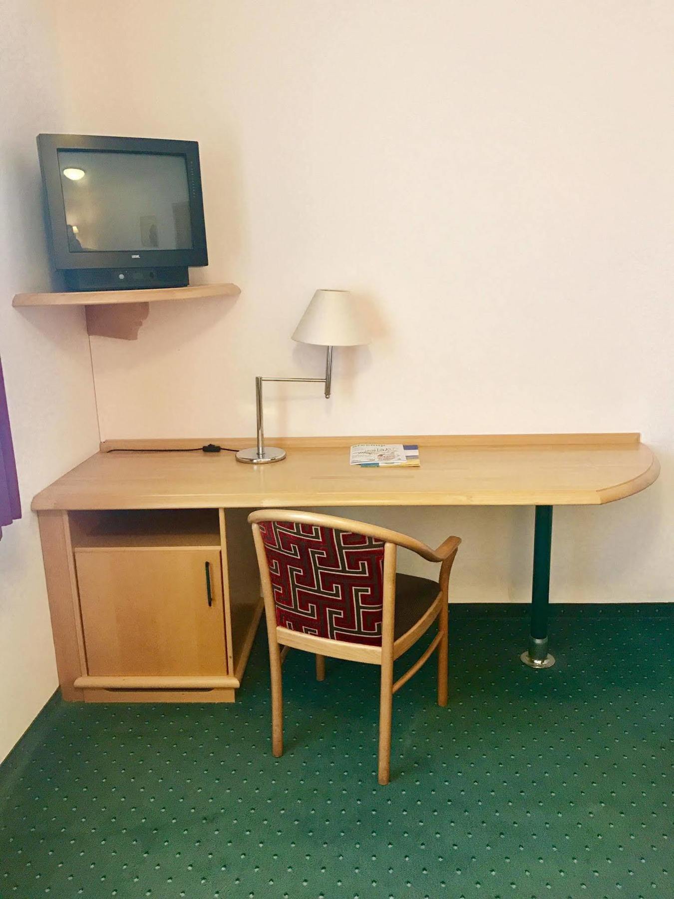 Hotel Berlin - Greenline Hotel Цоссен Экстерьер фото